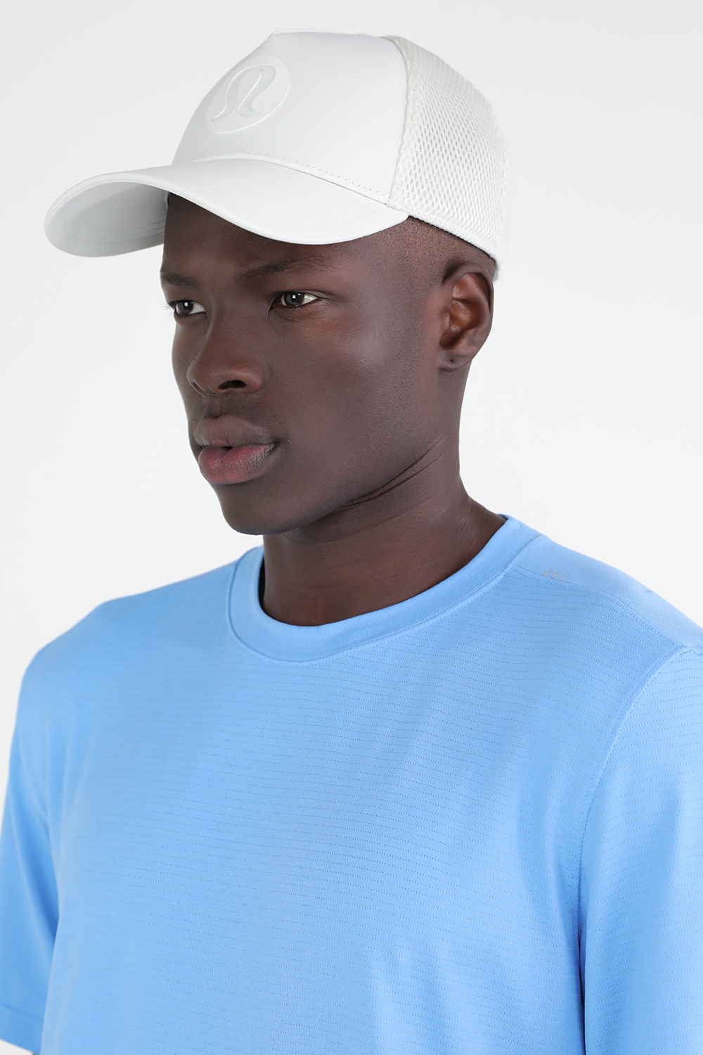 תמונת כל הלוק של Trucker Hat LULULEMON